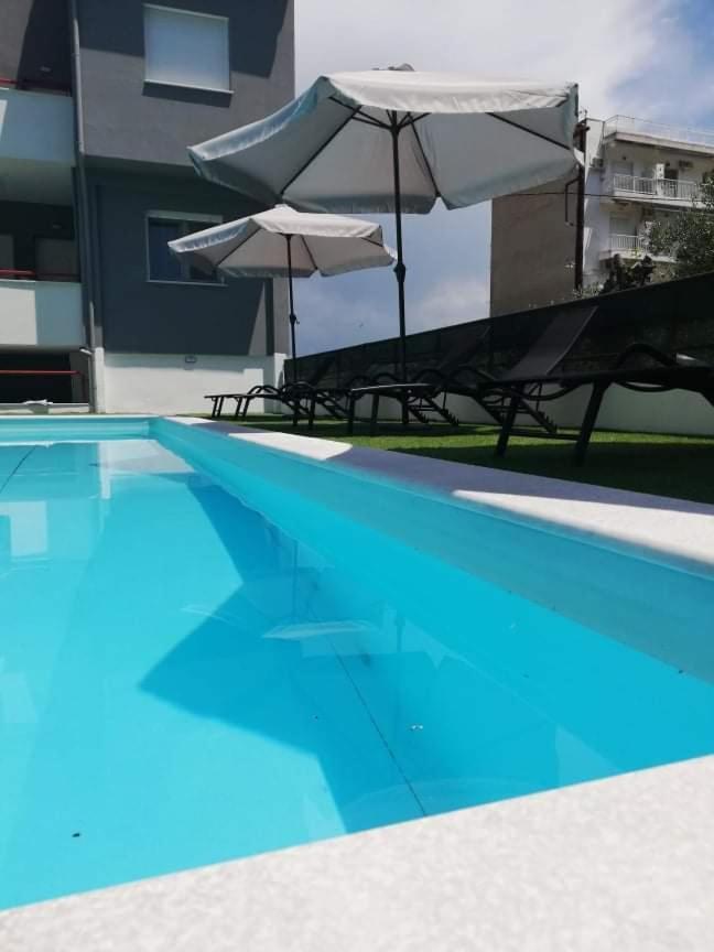 Mge Luxury House With Pool Daire Nea Iraklitsa Dış mekan fotoğraf